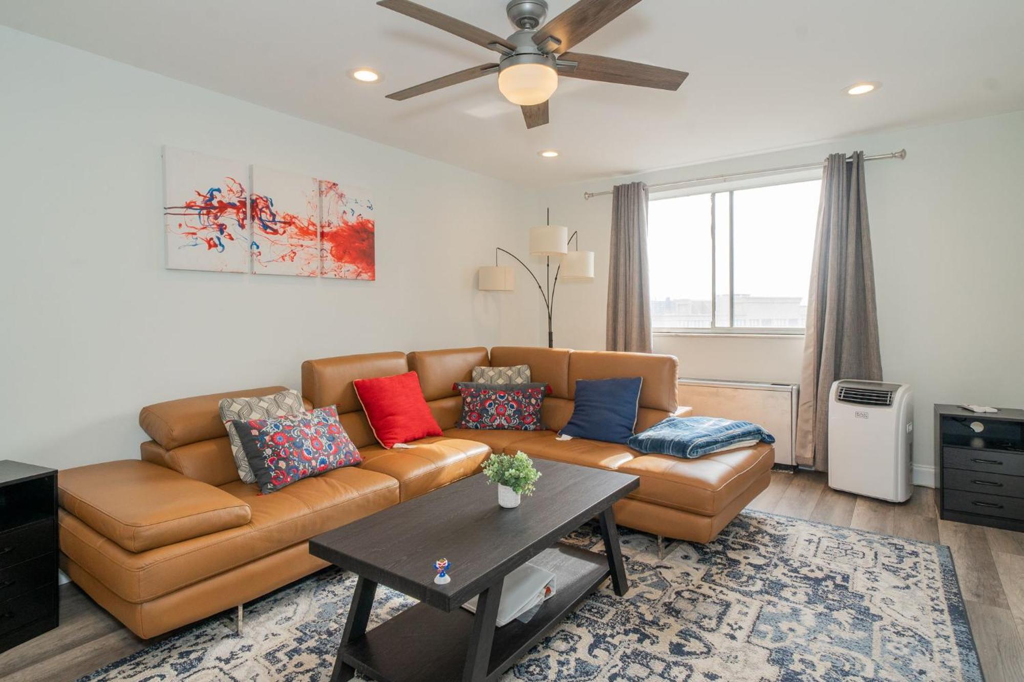 Just Renovated 3 Br/2Bath/ Parking+ Downtown View Leilighet Atlanta Eksteriør bilde