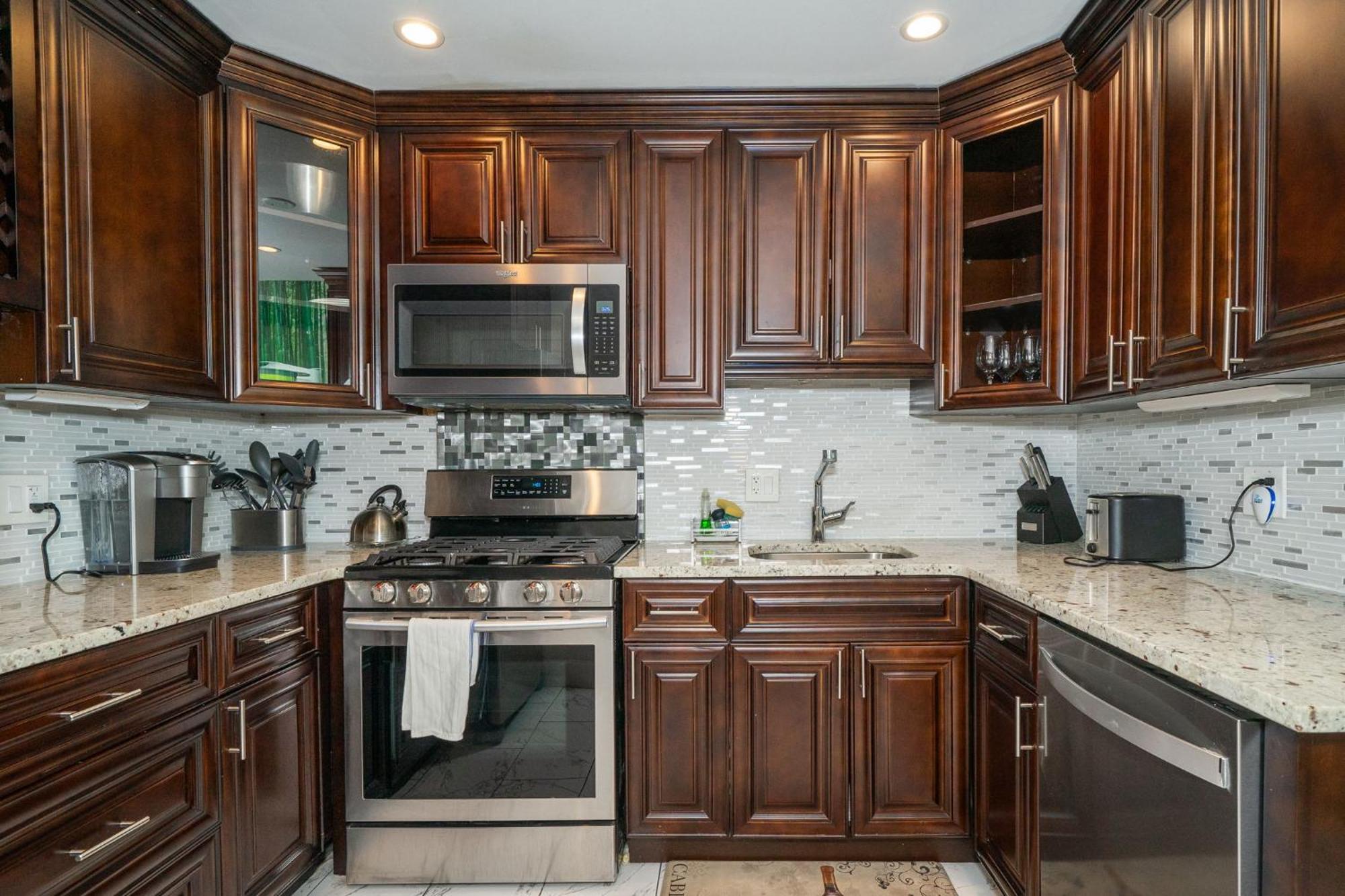 Just Renovated 3 Br/2Bath/ Parking+ Downtown View Leilighet Atlanta Eksteriør bilde
