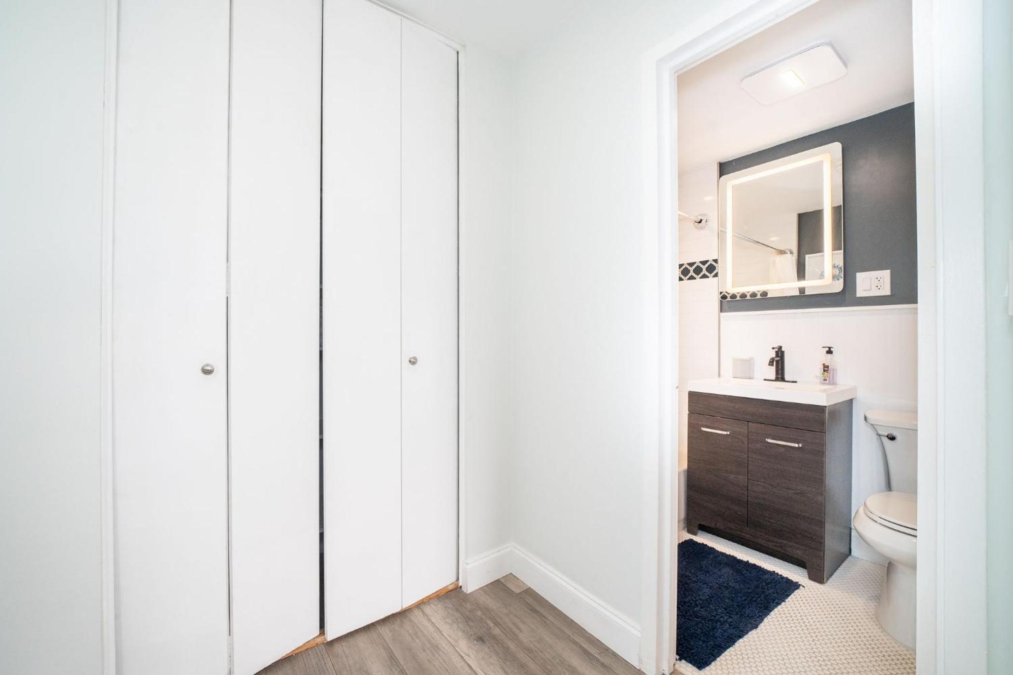 Just Renovated 3 Br/2Bath/ Parking+ Downtown View Leilighet Atlanta Eksteriør bilde