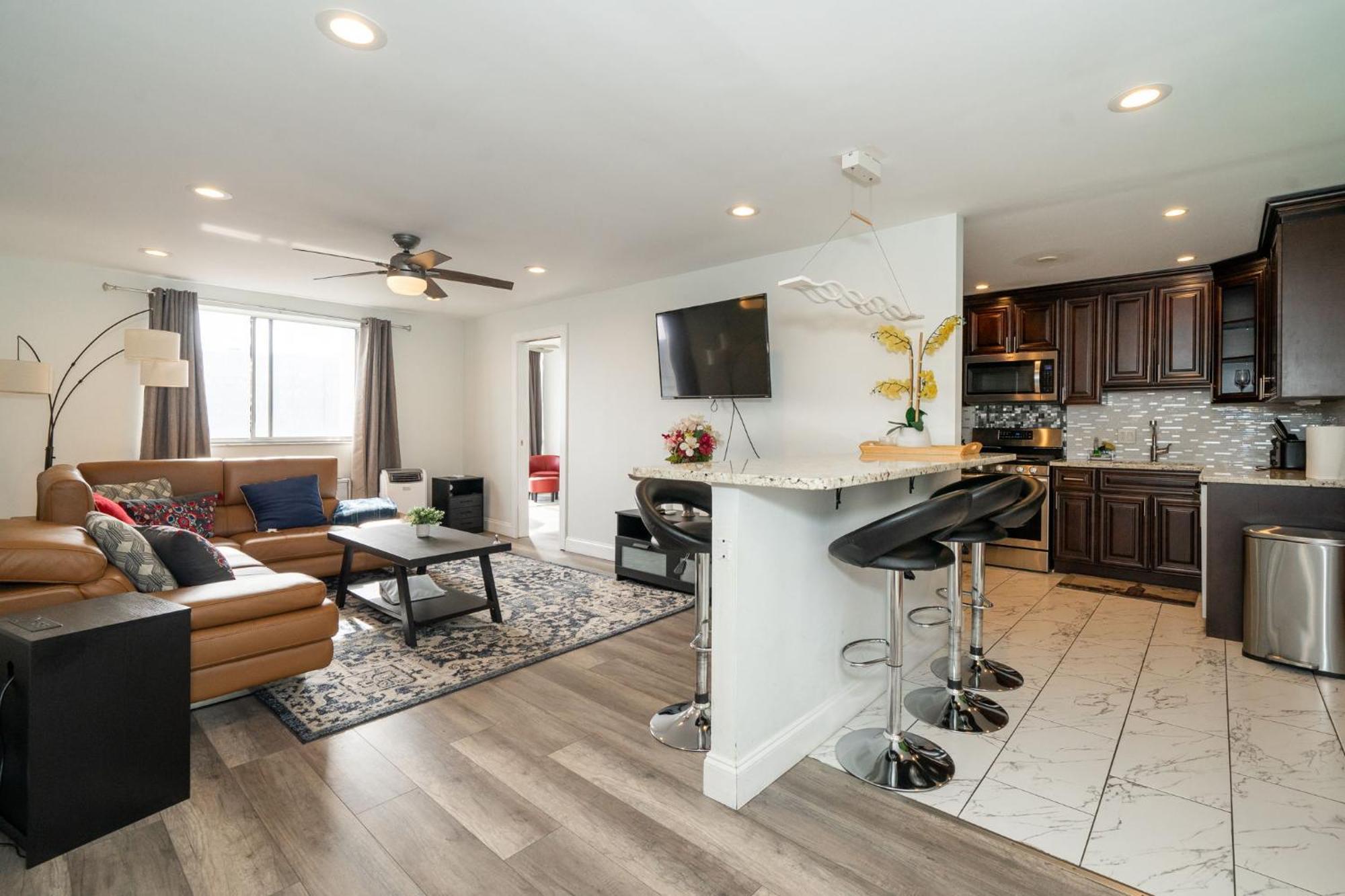 Just Renovated 3 Br/2Bath/ Parking+ Downtown View Leilighet Atlanta Eksteriør bilde